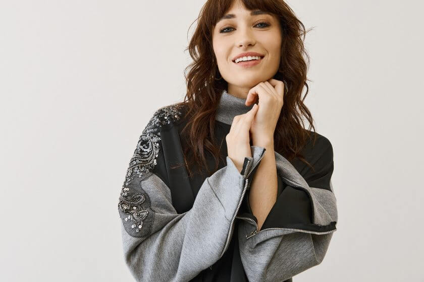 Δίχρωμο φούτερ με παγιέτα