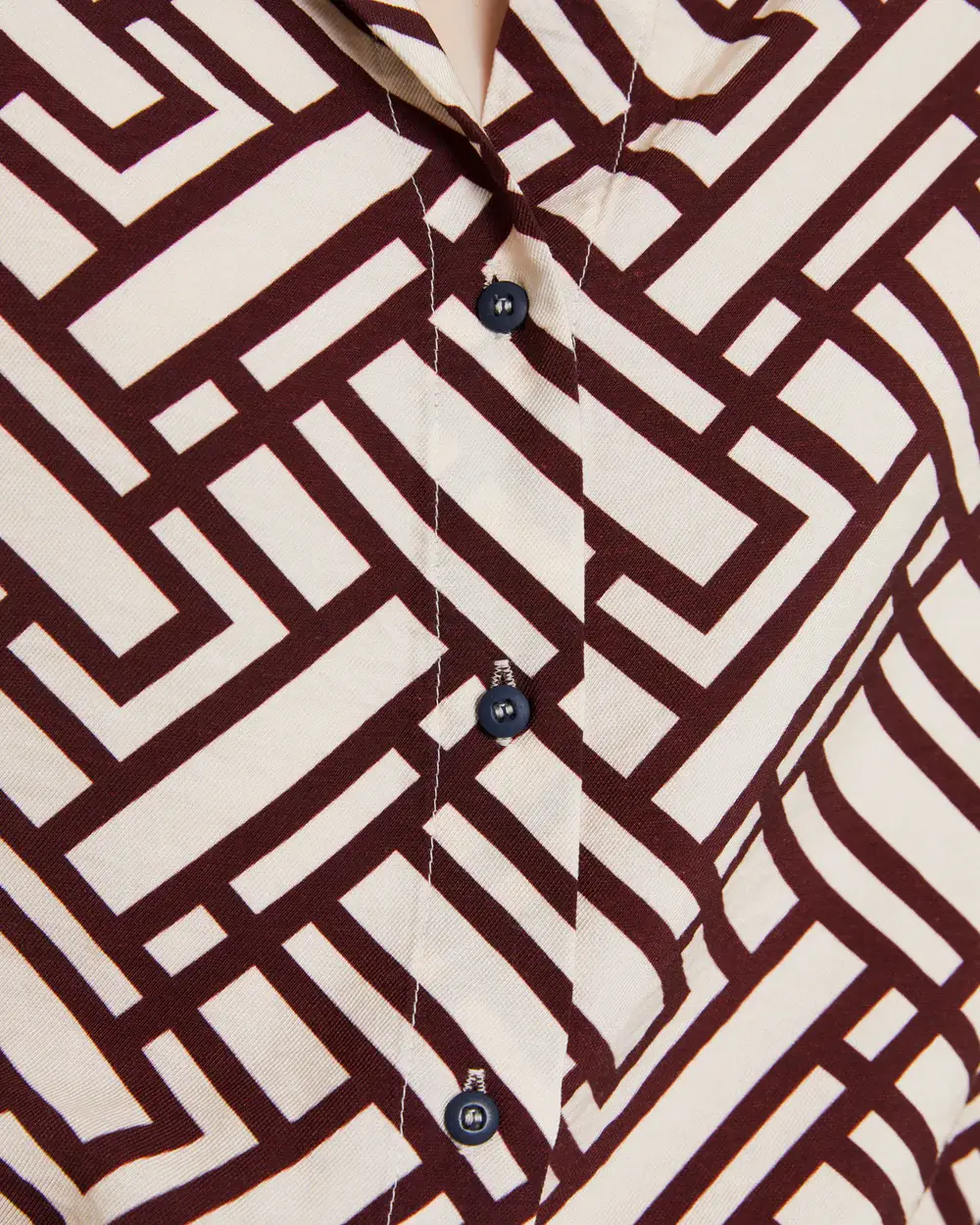 Πουκάμισο με Γεωμετρικό Μοτίβο σε Μπορντό και Εκρού