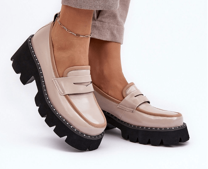 Μοκασίνια δερμάτινα με τρουκς