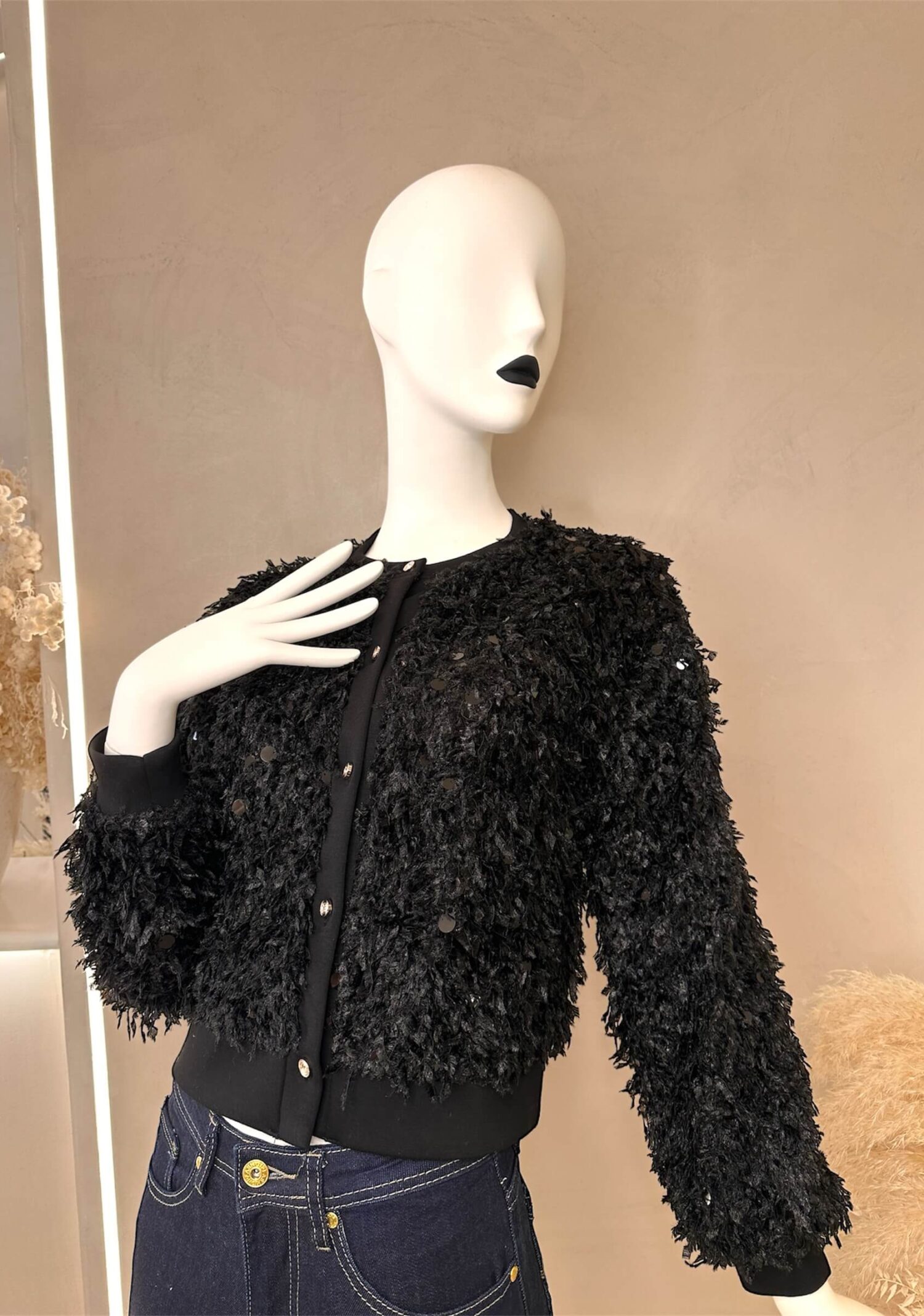 Μαύρη ζακέτα με παγιέτες