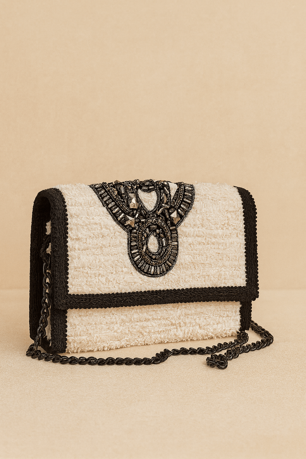 Εκρού τσάντα με κέντημα