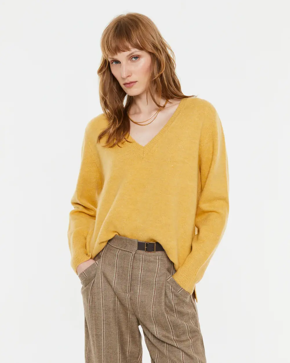 Πλεκτό πουλόβερ με V Λαιμόκοψη