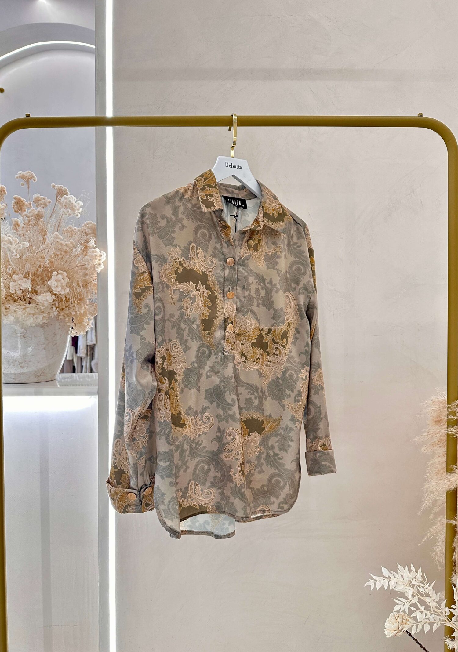 Πουκαμίσα Εμπριμέ με Χρυσές Λεπτομέρειες