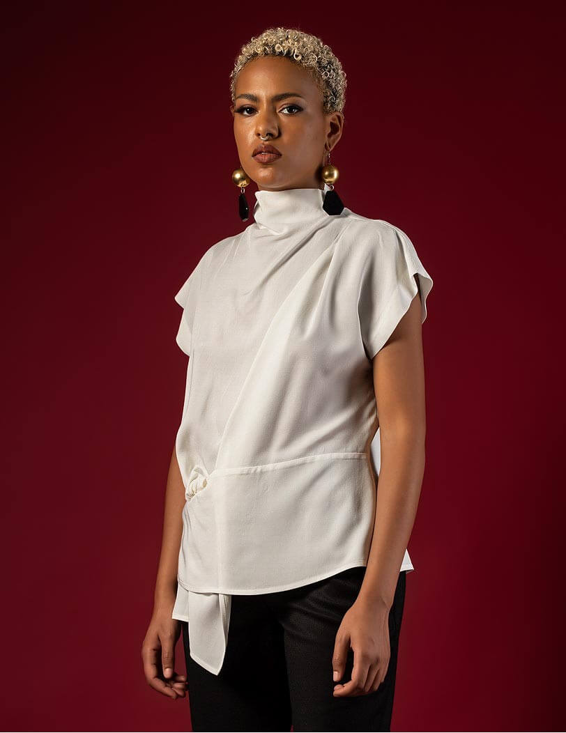 Εκρού Μπλούζα με Όρθιο Γιακά & Διακριτικό Δέσιμο